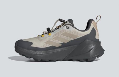 Спортивная экипировка "Adidas" и "Puma" со скидкой до 37% в "4TEAM"